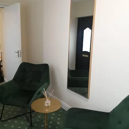 Apartament Charming 1-bed In Cork